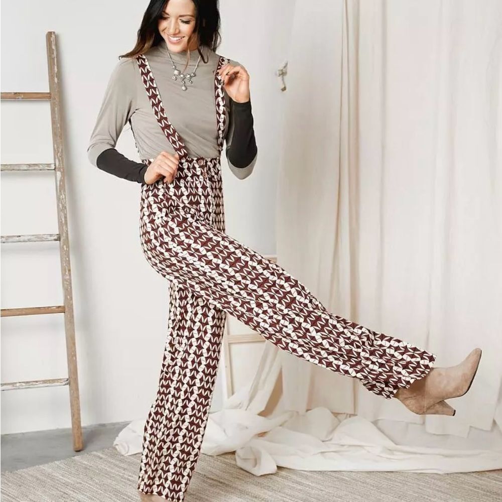 Gimmicks by BKE Brown and White Jumpsuit